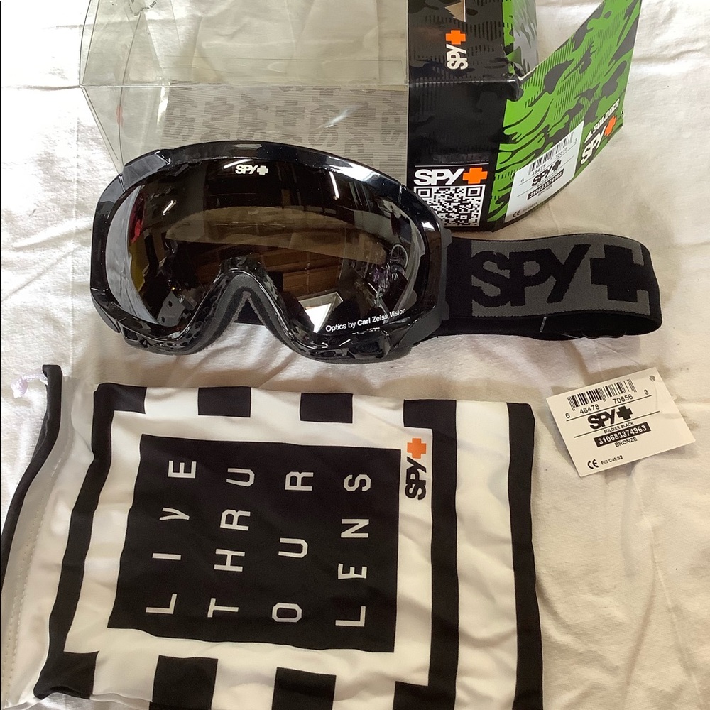 Spy snow goggles